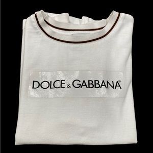 DOLCE & GABBANA logo tape short sleeve  size 4 tshirt.